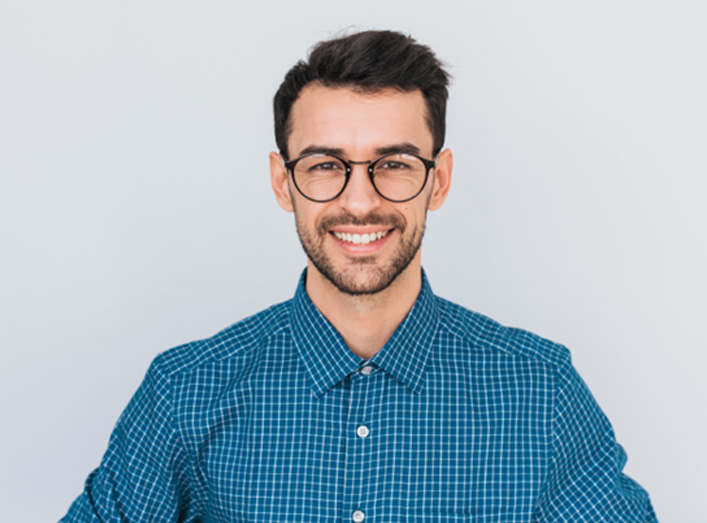 Portrait of smiling man with nice teeth