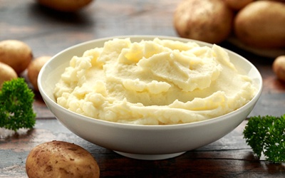 Mashed potatoes, an acceptable food for after dental implant surgery