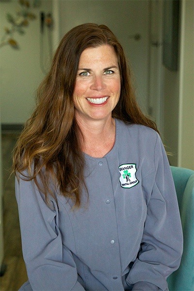 Dental hygienist Jennifer